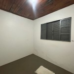 Casa com 02 dormitórios.