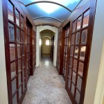 Residência com 04 suítes.