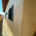 Casa com 03 dormitórios.
