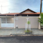 Residência muito bem localizada!