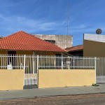 Residência localizada no Centro!