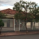 AMPLA RESIDÊNCIA NO CENTRO - CONSULTE-NOS!
