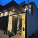 Residência novíssima e muito bem construída.