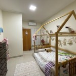 Lindo sobrado, centro.