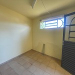 Residência localizada no Centro da Cidade.