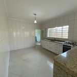 AMPLA RESIDÊNCIA COM ÁREA DE LAZER - JARDIM TÊNIS CLUBE