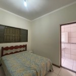 ACEITA FINANCIAMENTO! Casa com sobrado nos fundos