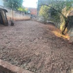 Amplo terreno com localização comercial.