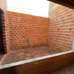 Casa em processo de construção, Ville de France.