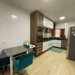 Casa com área gourmet.