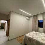 Residência novíssima e muito bem construída.