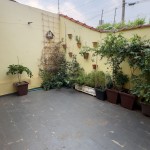 Residência situada em Quatá, SP.