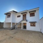 ACEITA FINANCIAMENTO! Casa com sobrado nos fundos