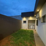 Residência novíssima e muito bem construída.