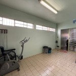 Ampla residência localizada na Vila Athaíde.