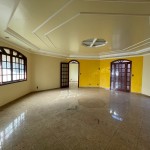 Residência com 04 suítes.