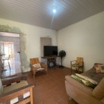 Casa de esquina, próxima a Av. Siqueira Campos.