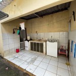 Casa com 03 dorm. e edícula.