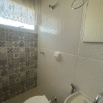 Apartamento com móveis planejados.
