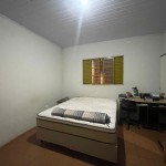 Casa de esquina, próxima a Av. Siqueira Campos.