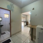 Casa de esquina, próxima a Av. Siqueira Campos.