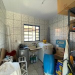 Casa com 02 dormitórios.