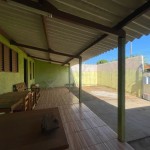 Casa de esquina, próxima a Av. Siqueira Campos.