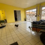 Residência situada em Quatá, SP.