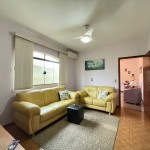 Ampla residência localizada na Vila Athaíde.