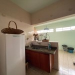 Ampla residência localizada na Vila Athaíde.