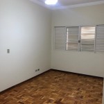 AMPLA RESIDÊNCIA NO CENTRO - CONSULTE-NOS!