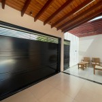 Casa muito bem conservada.