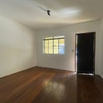 Residência localizada no Centro da Cidade.