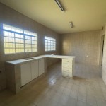 Residência localizada no Centro da Cidade.