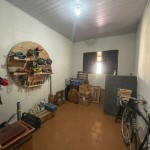 Casa de esquina, próxima a Av. Siqueira Campos.