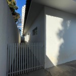 Ampla residência no centro da cidade.