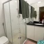 Lindo sobrado, centro.