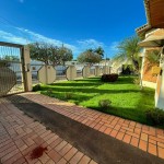 Residência com 04 suítes.