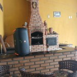 Casa com área gourmet.
