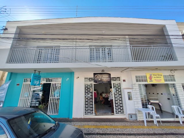 SALA COMERCIAL NO CENTRO - EXCELENTE LOCALIZAÇÃO!