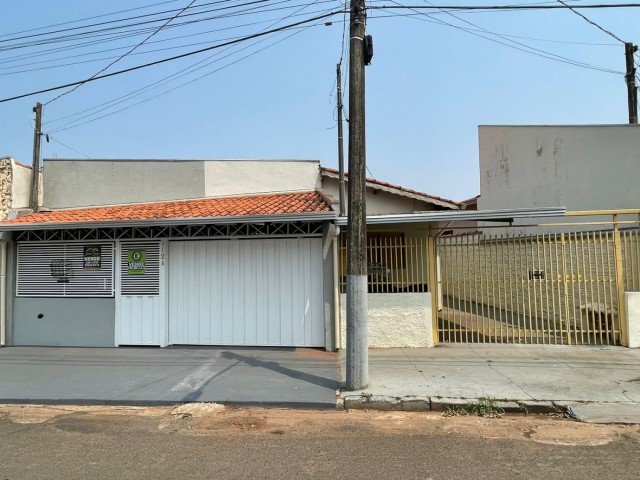Imóvel com 02 residências.