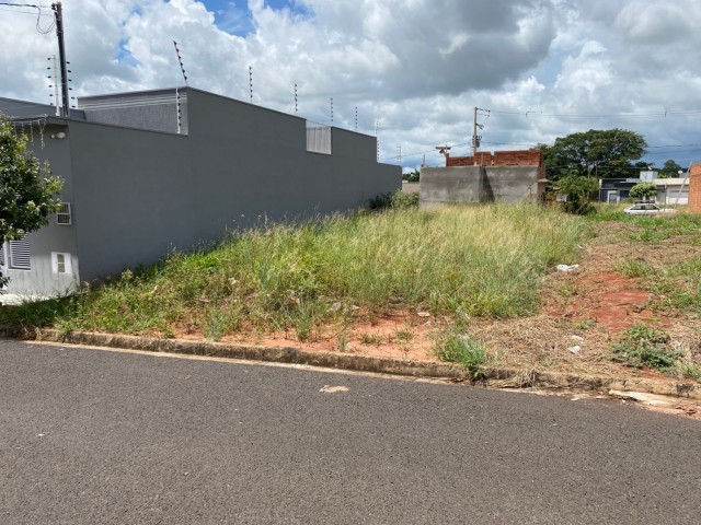 ACEITA FINANCIAMENTO - Terreno medindo 160,00m² - Viena