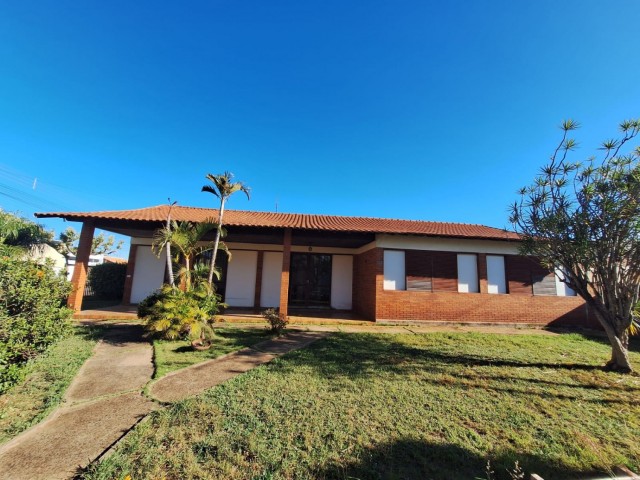 CASA COM 03 DORMITÓRIOS - VILA GALDINO