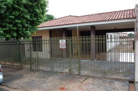 Ampla residência no centro da Cidade!