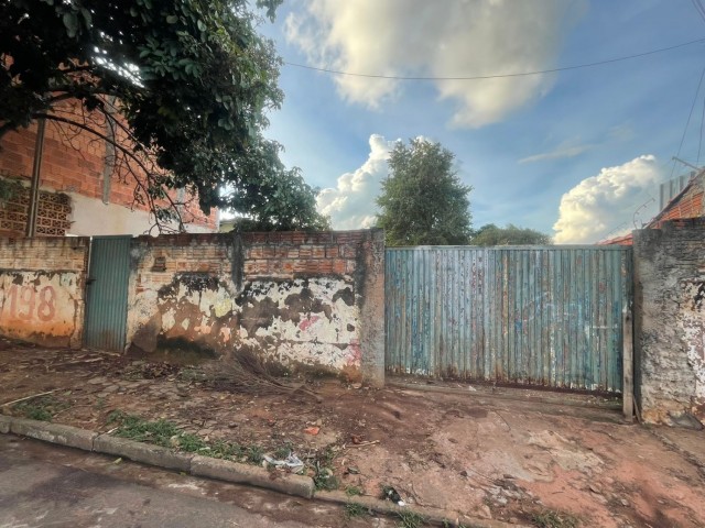 Amplo terreno localizado na Barra Funda.