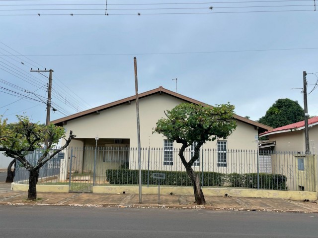 Residência situada na Av. Paraguaçu.
